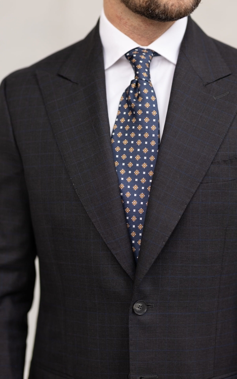 Daytona suit in a subtle blue check Loro Piana