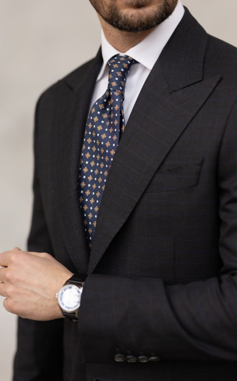 Daytona suit in a subtle blue check Loro Piana