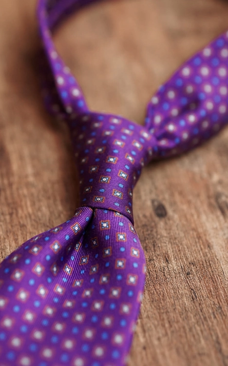 Krawat z Jedwabiu Fioletowy we wzory