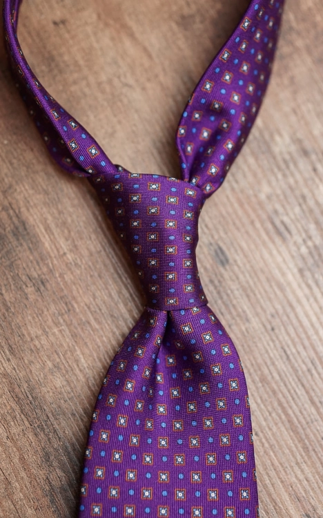 Krawat z Jedwabiu Fioletowy we wzory