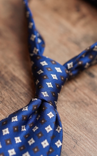 Krawat z Jedwabiu Niebieski we wzory